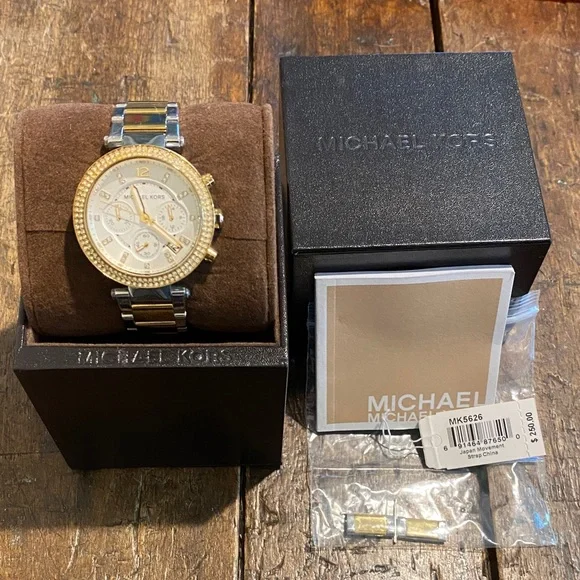 Michael Kors | Accessories | Michael Kors Mk5626 Chronograph  display picture 3
